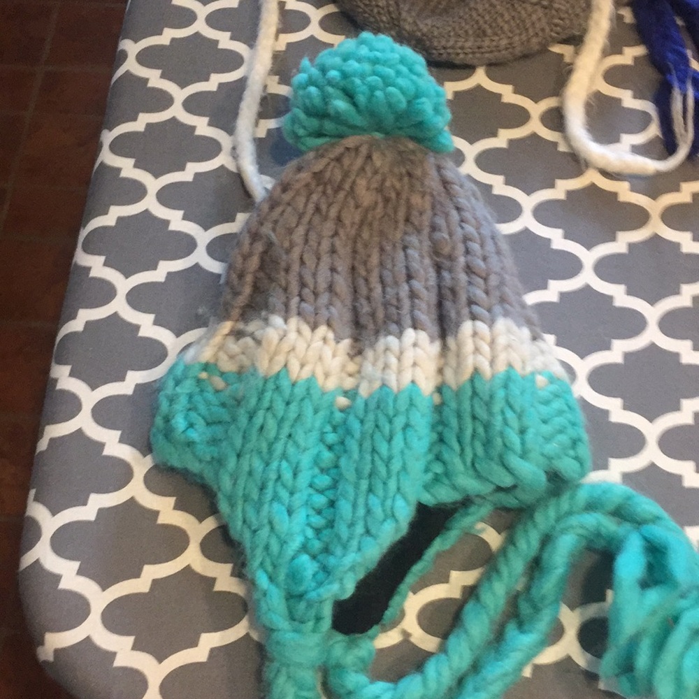 Wool and acrylic poly ski hat with tassels